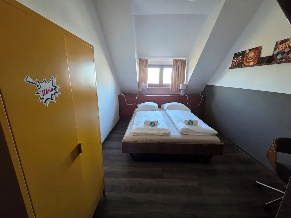 Standard Double room (full double bed)