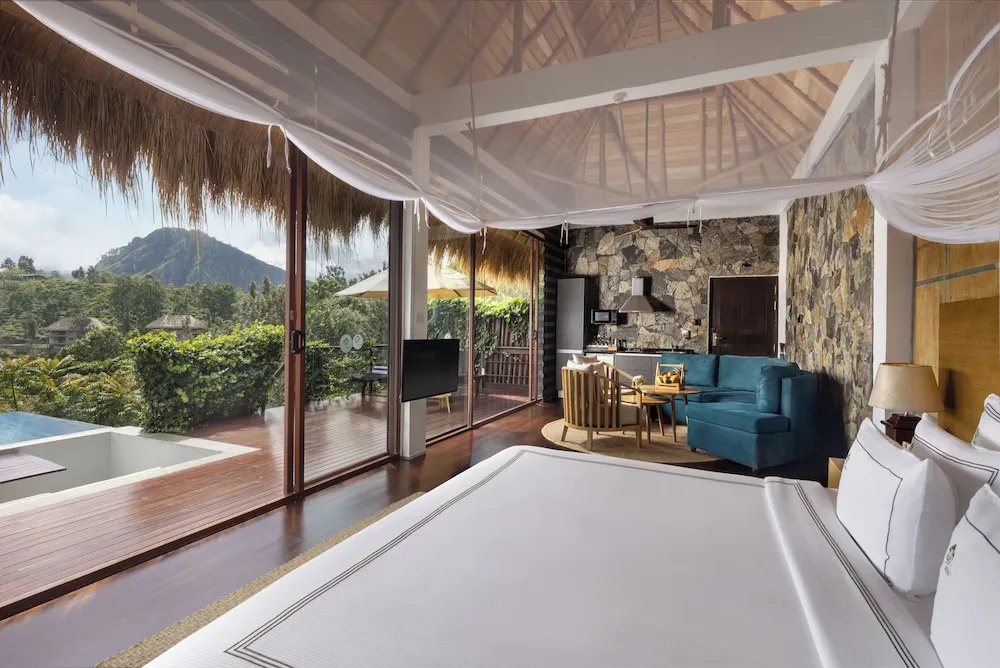 Executive Suite with balcony