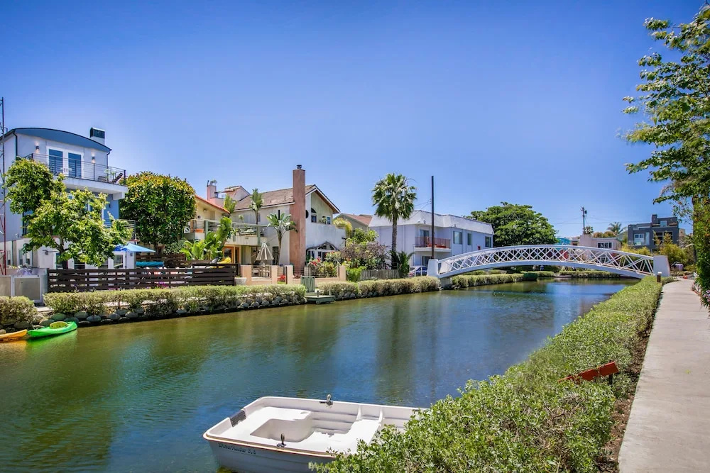 New Listing! Venice Canal-front W/ Pool, Near Beach 5 Bedroom Home - Général