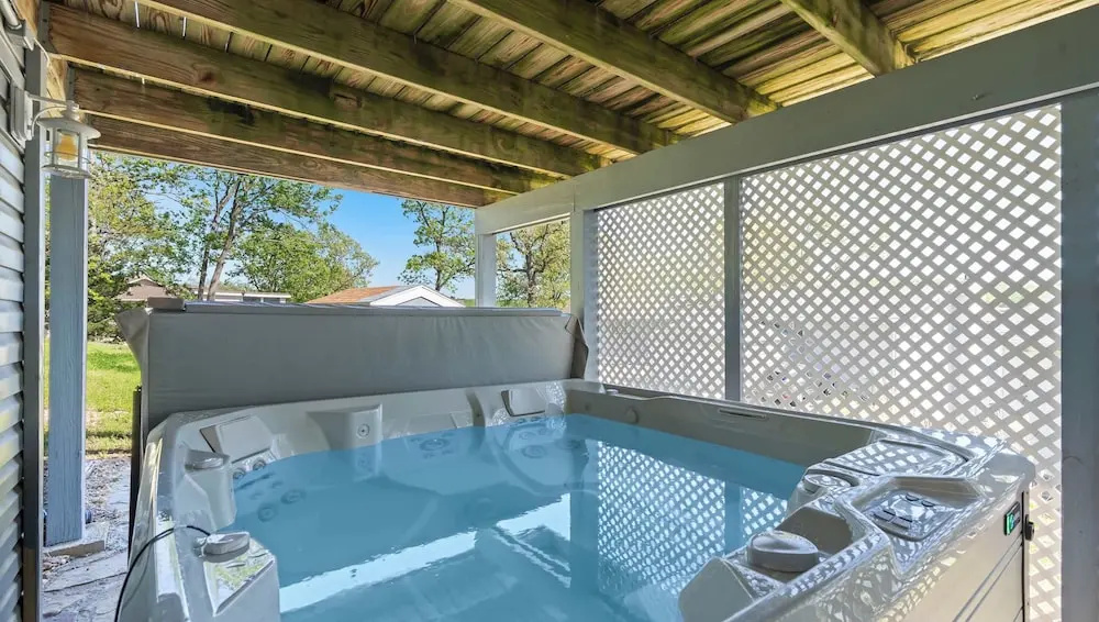 Wake & Walk Retreat w/ Hot Tub
