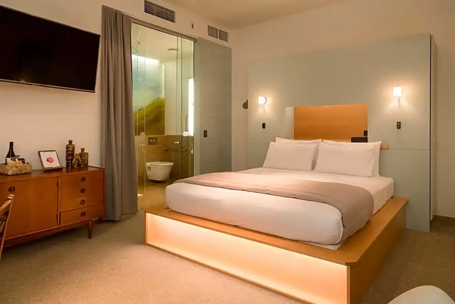 Double Studio (full double bed)