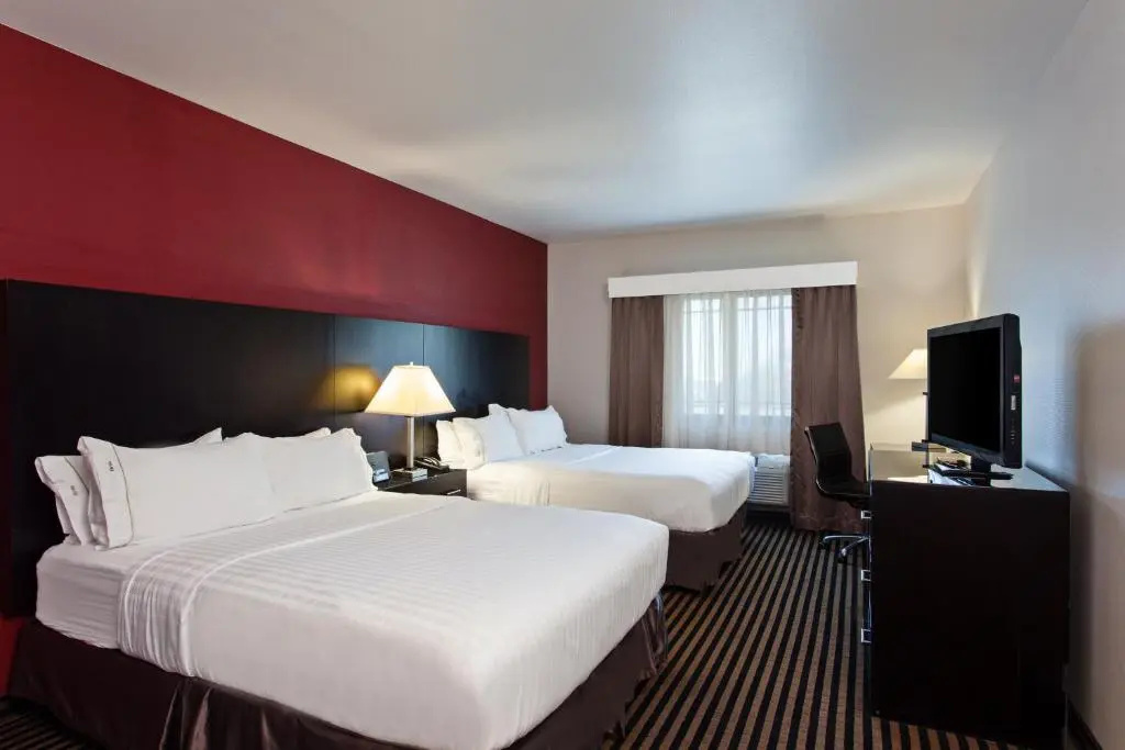 Holiday Inn Express & Suites Hollywood Walk Of Fame - Chambres
