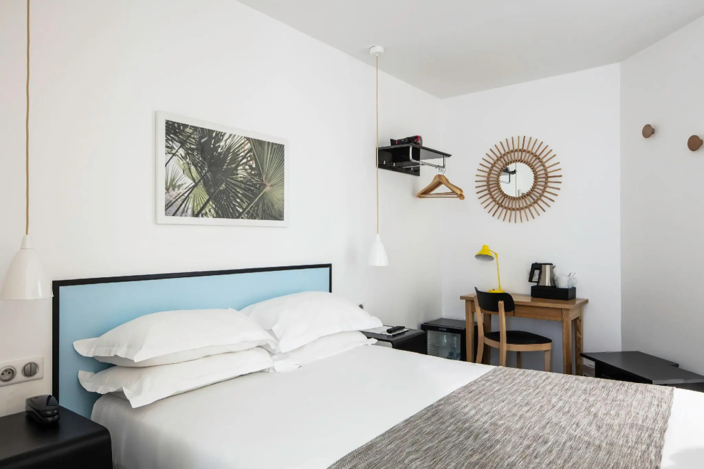 Standard Double room (full double bed)