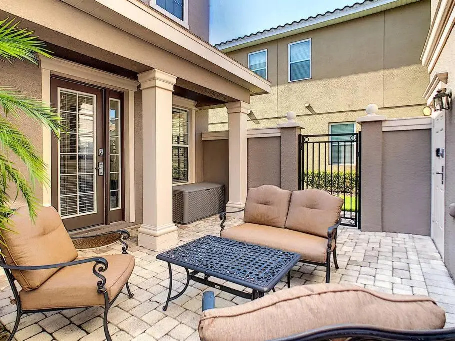 Two King En-Suites …Inside the Prestigious Reunion Resort