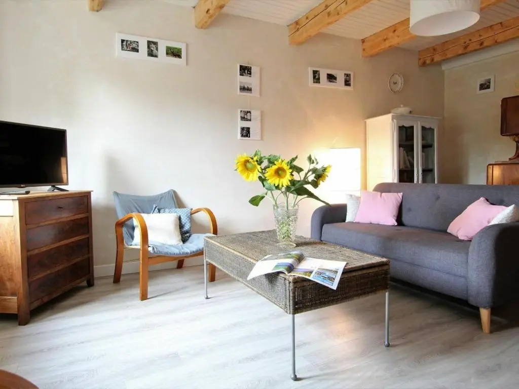 Gîte Saint-Privat-du-Dragon, 4 pièces, 6 personnes - FR-1-582-31