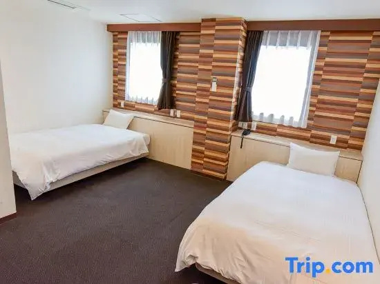 Bed in Dorm (female dorm)