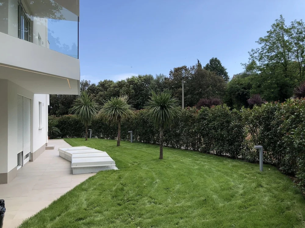 Designed Apartment with Swimming Pool - фото 18