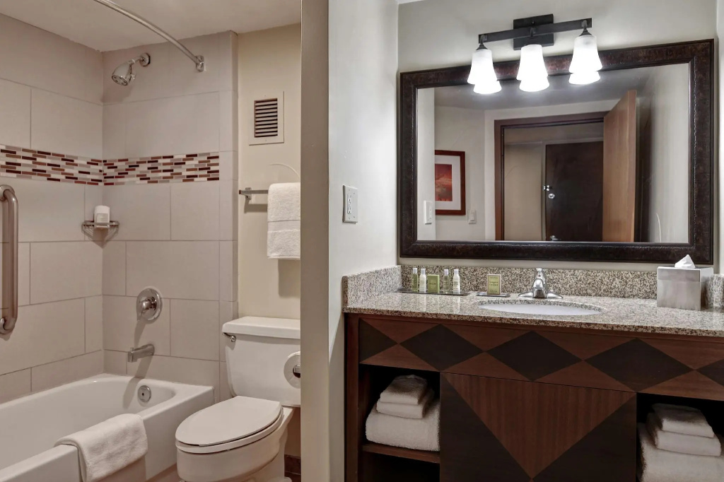 Standard Double room with pool view (full double bed)