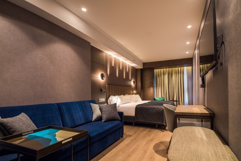 Catalonia Gran Vía Bilbao picture