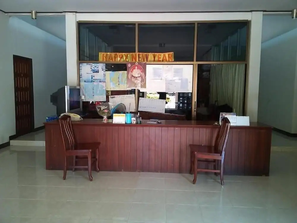 Lobby & Reception