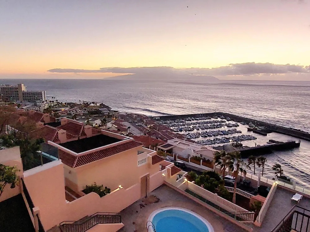 Estudio con Amplia Terraza en los Gigantes