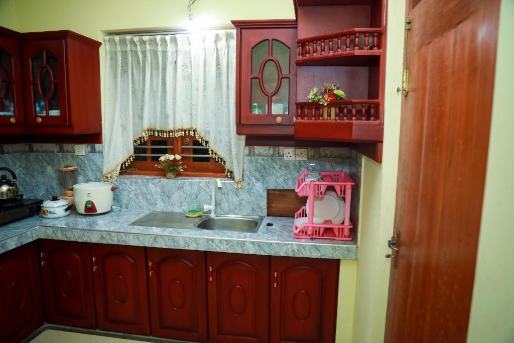 Hasaranga Holiday House
