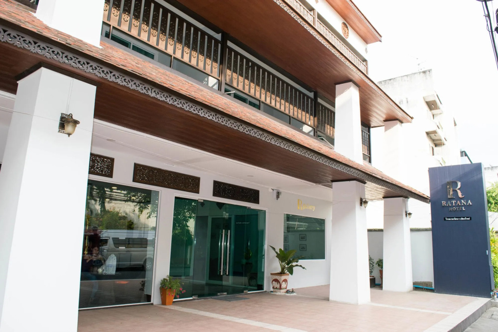 Ratana Hotel