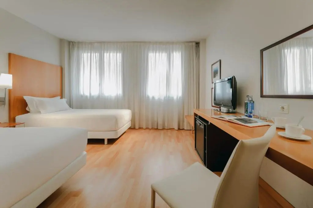 Catalonia Barcelona Beach Hotel  - Chambres