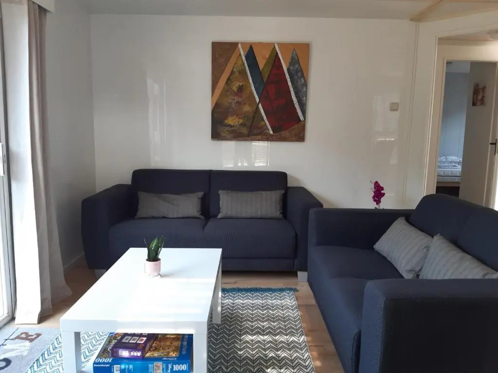 2 Bedrooms Chalet