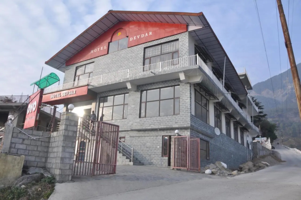 Hotel Devdar Resort