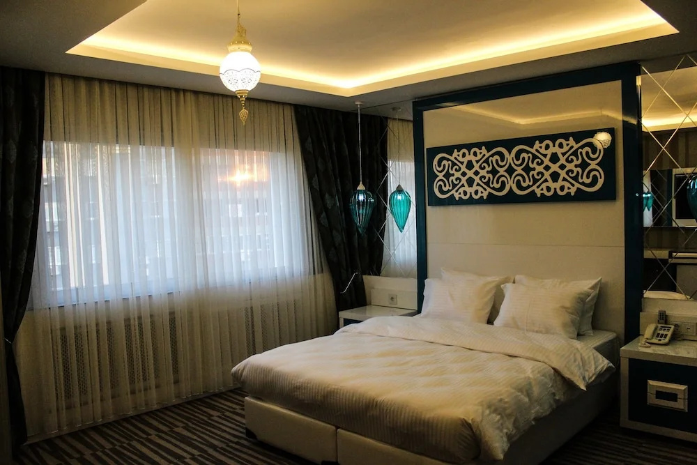 Deluxe Double room (full double bed)
