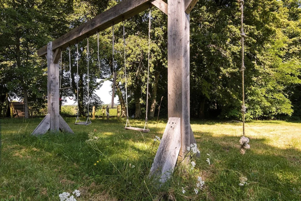 Cottage in Chaleix Near Forest and Lake