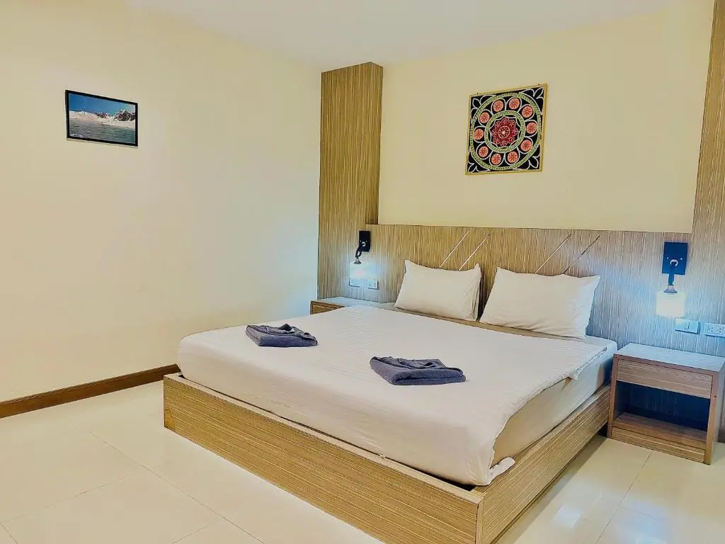 Standard Double room (full double bed)