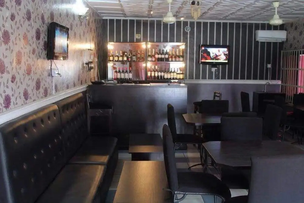 Food & Beverage