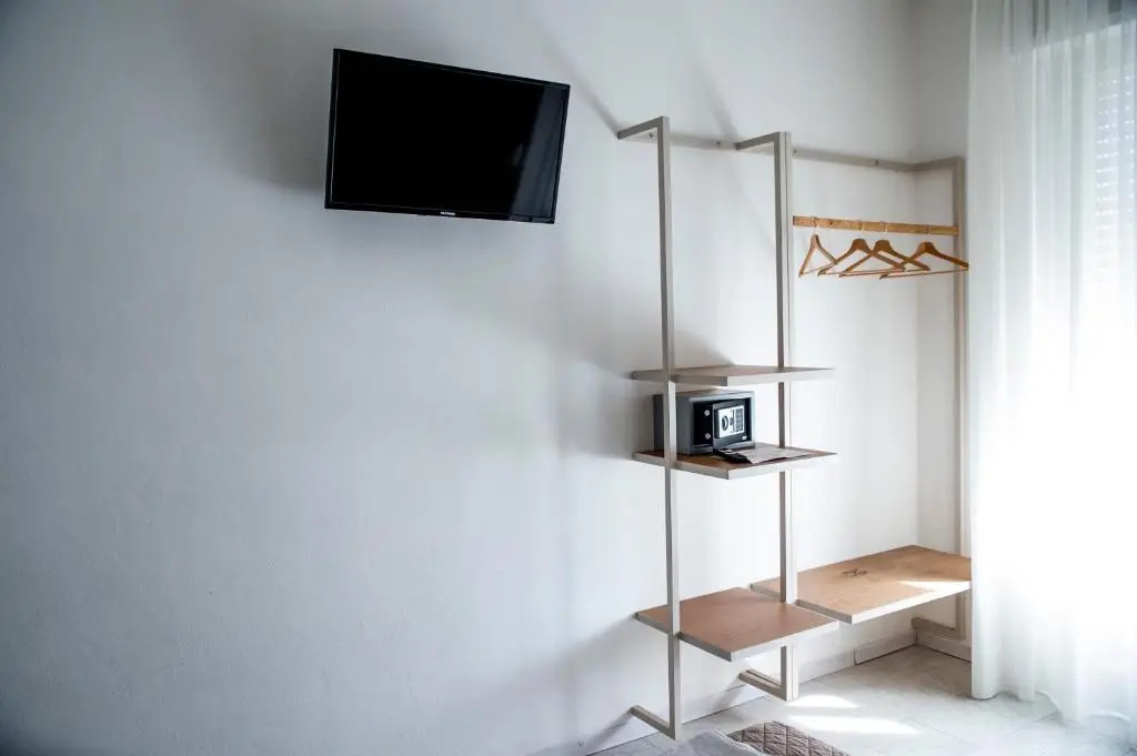 Economy Triple room