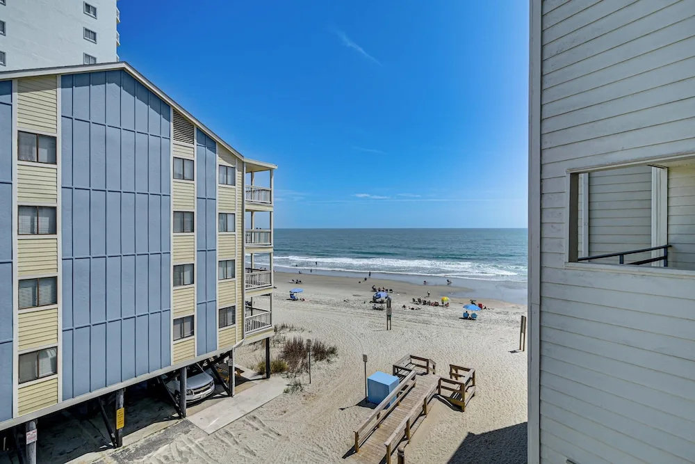 Walk to Pool & Beach! 3rd-floor Murrells Inlet Gem