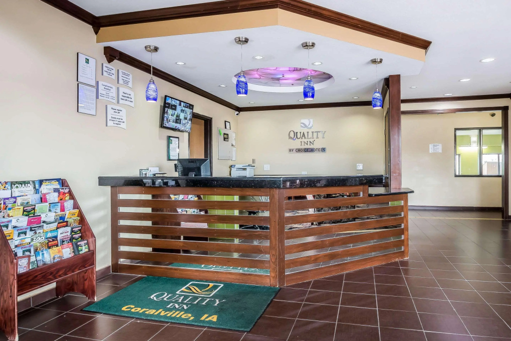 Lobby & Reception