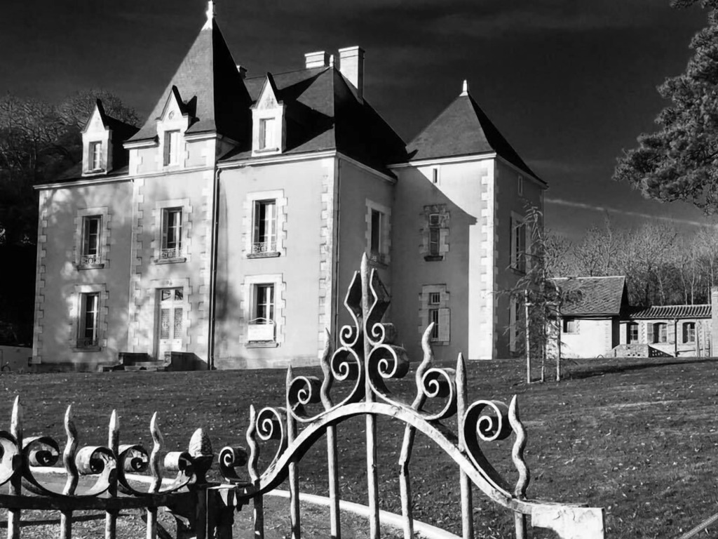 Le Petit Chateau Des Cedres