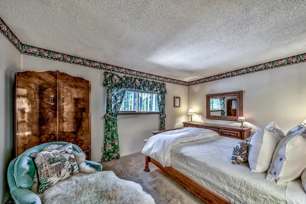 Mv67 Lake Tahoe Close to Everything Home Sleeps 8