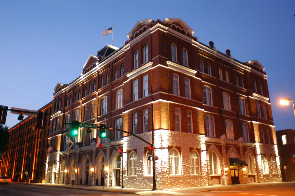 Hotel Indigo Savannah Historic District by IHG