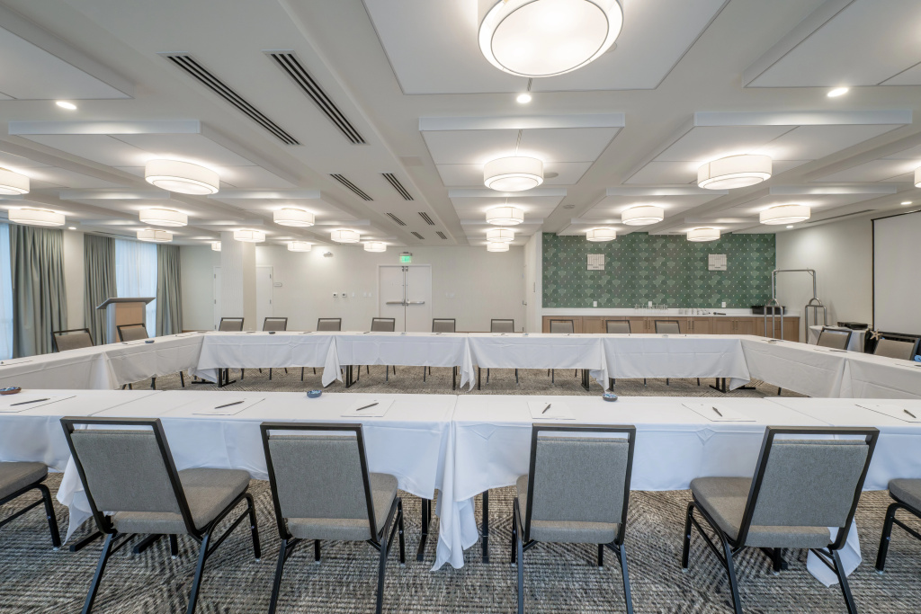 Holiday Inn & Suites Virginia Beach North Beach by IHG - Général