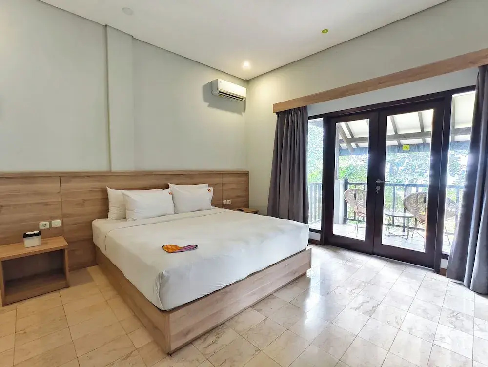 Standard Double Family room with sea view (full double bed)