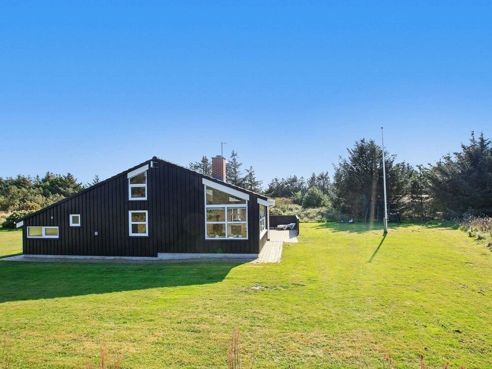 Pleasing Holiday Home in Løkken With Sauna - фото 12
