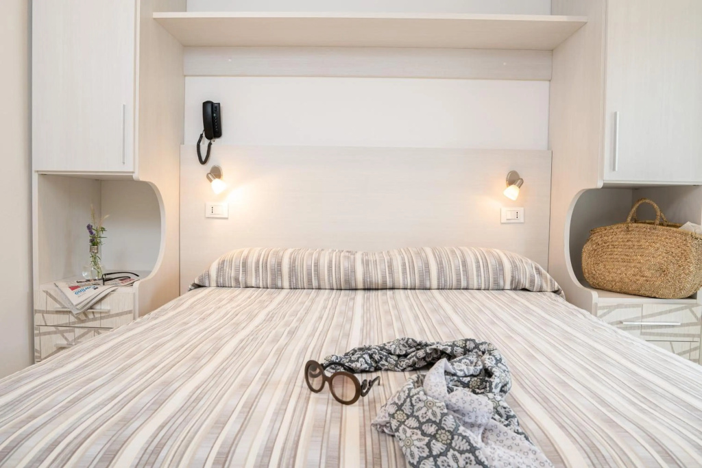 Hotel ABC — 3