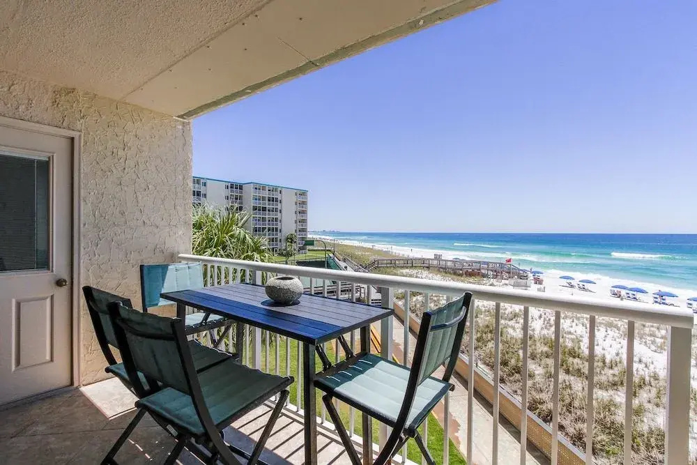 Gulf Shore Condo #301 - 2 Br condo by RedAwning