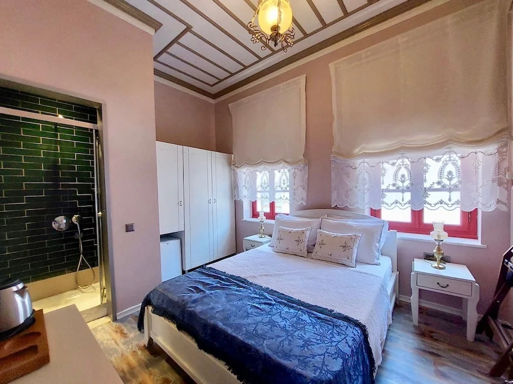 Comfort room