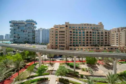 2BR ON PALM JUMEIRAH SHORELINE 20 - With Beach Access & a Complimentary Golf