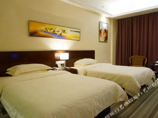 Deluxe Double room (full double bed)