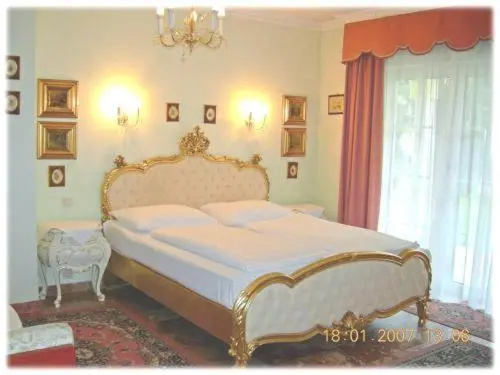 Stadthotel Restaurant Auerhahn - Chambres