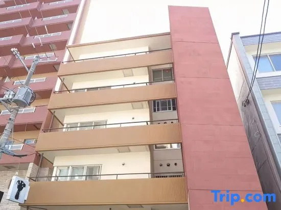 10-Minute Walk to Odori Park | 2-Minute Walk to Nishi-11 Station | 4 Guests | Vent Vert 505