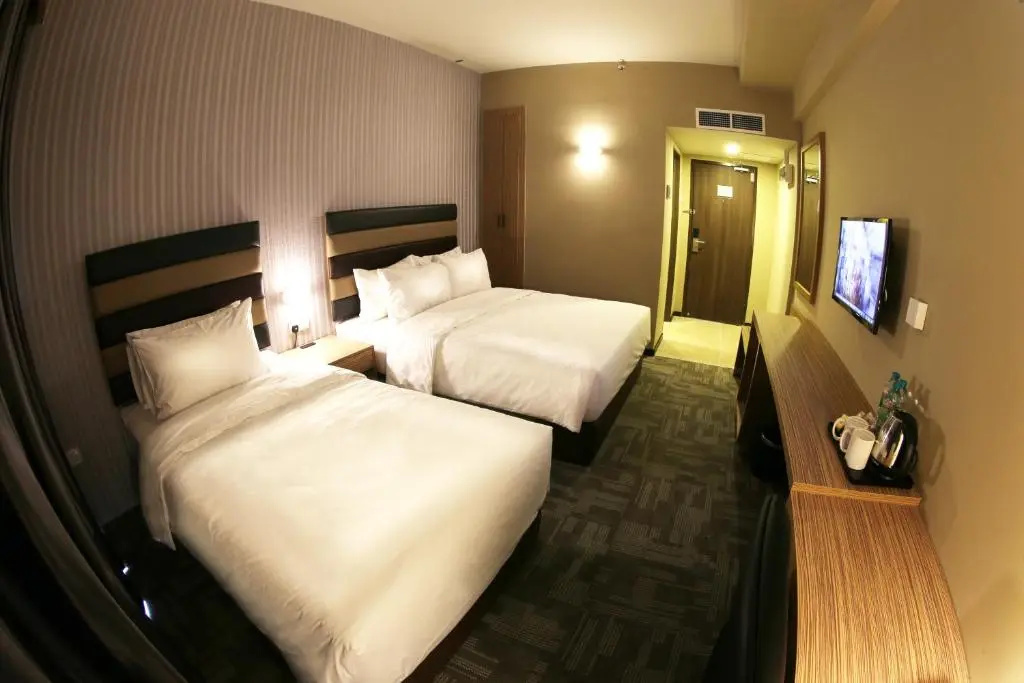 SEM9 Senai ''Formerly Known as Perth Hotel" - Chambres