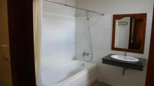 Holiday Hotel - Général