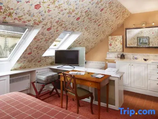 Relais Du Louvre 59