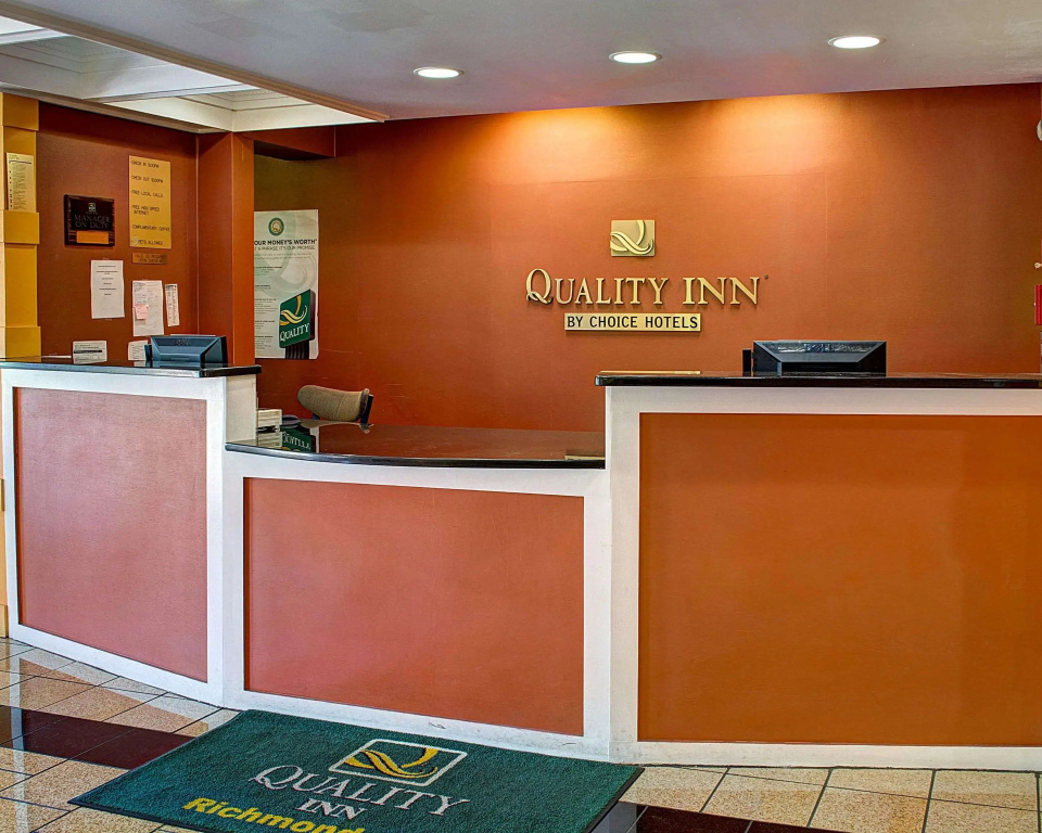 Lobby & Reception