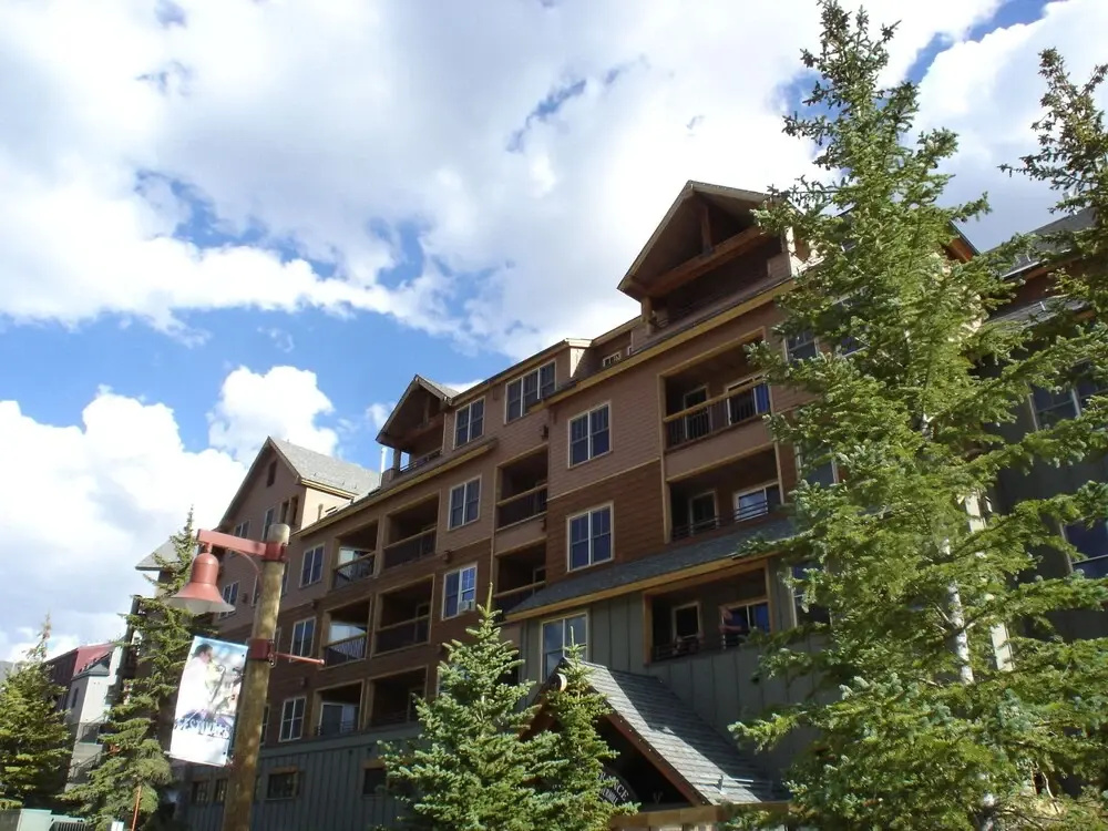 Buffalo Lodge 8412 by SummitCove Vacation Lodging