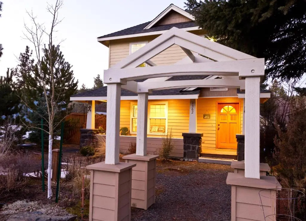 3 Bedrooms Cottage