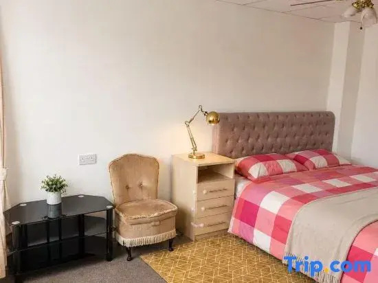 Stylish Studio with SuperKing Bed