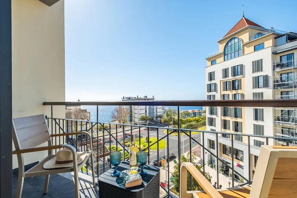F rum Ocean View 5B by Homie
