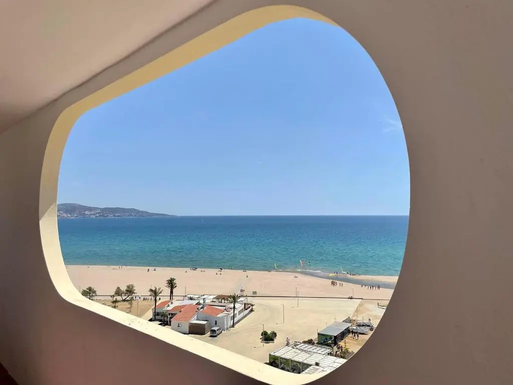 91-Dos habitaciones con vistas a la Bahía de Roses