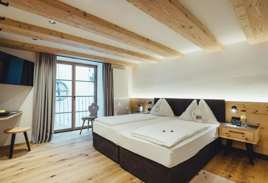 Standard Double room (full double bed)